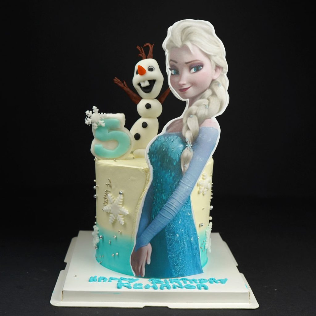 Elsa and Olaf Frozen Cake