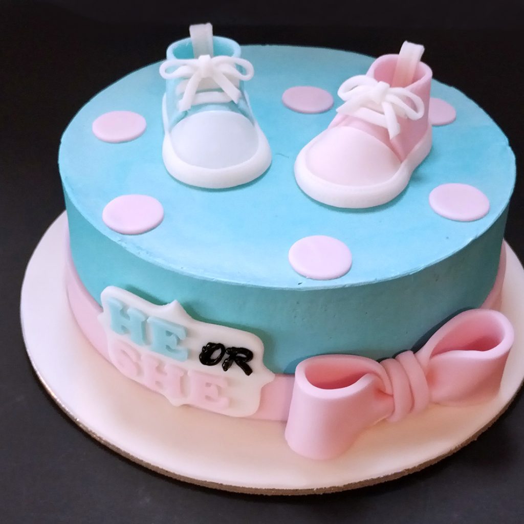 He or She Gender Reveal Cake in Dubai