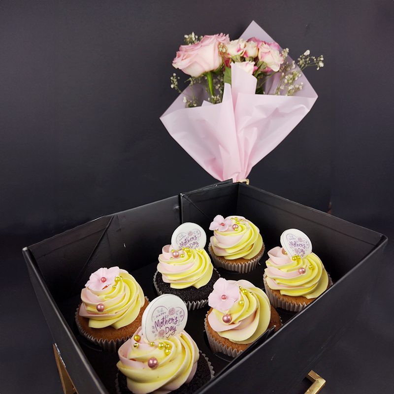 Mothers Day Cupcakes with Flowers