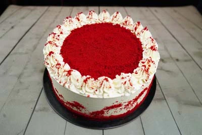 Strawberry Vanilla Cake (Eggless)